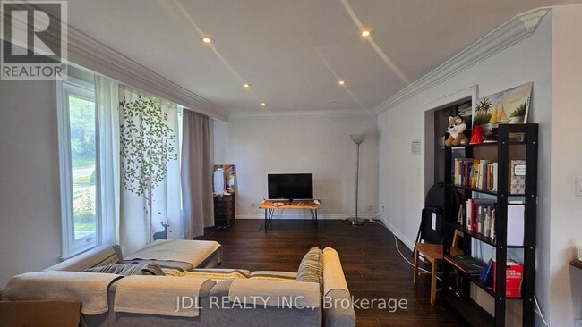 Photo - 68 Meadowview Ave