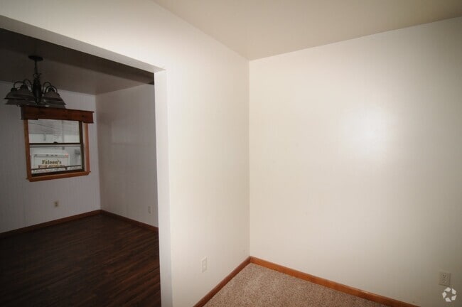 Building Photo - Apartment for rent!