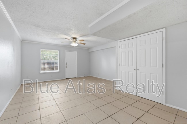 Photo - 3828 Coates Cir