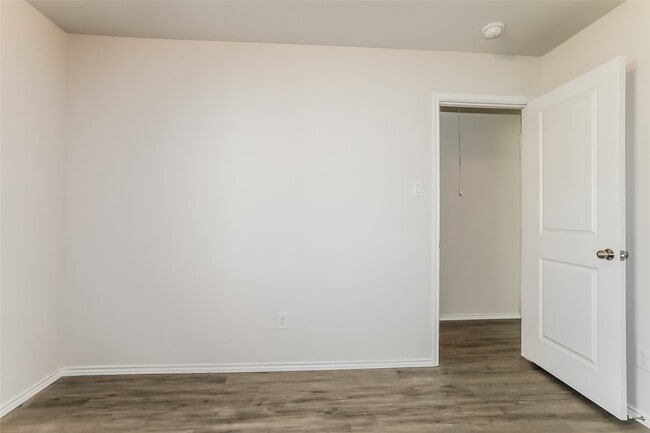 Photo - 212 Mouflon Dr