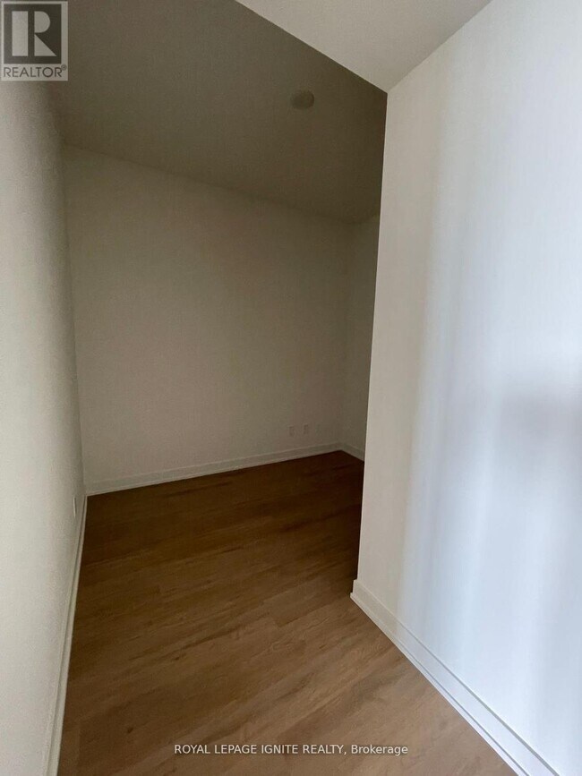 Photo - 10 Deerlick Ct Unité 913