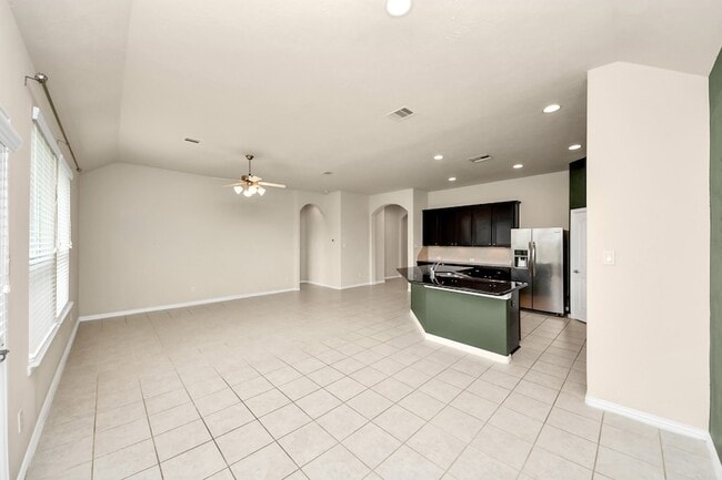 3058 Winterberry Ln