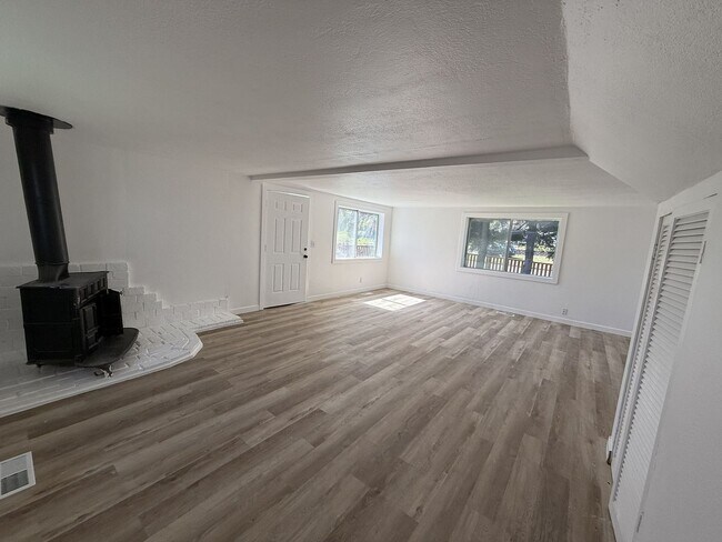 Photo - Spacious 4 Bed/2 bath North Bend Charmer