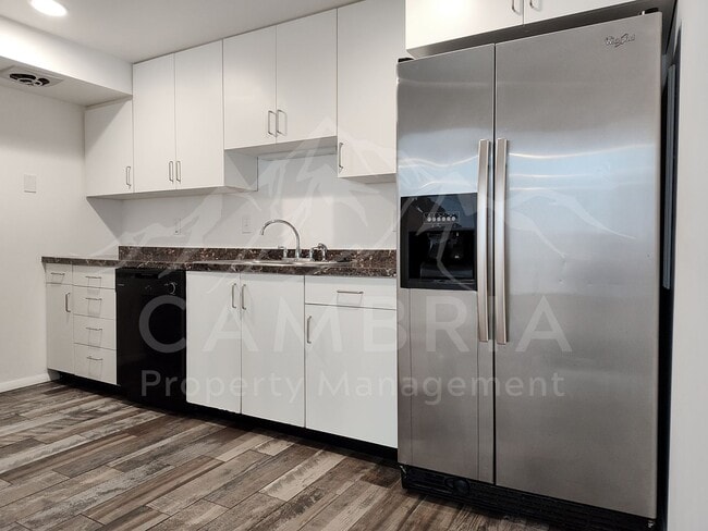 Photo - 5076 Glendon St W Unit 5076 B