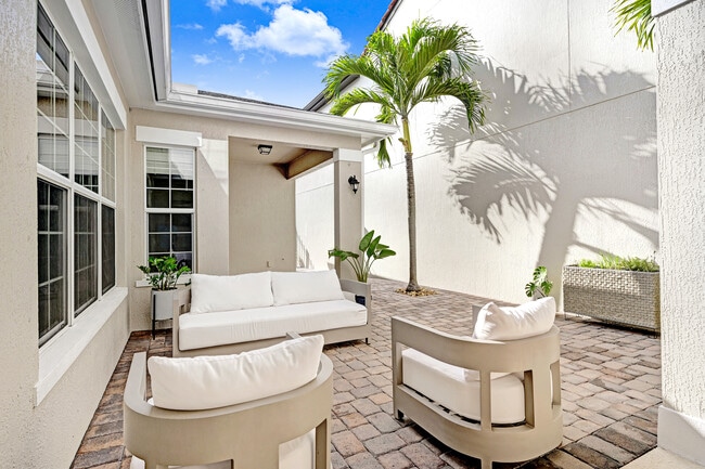 Photo - 7155 Primavera Ln