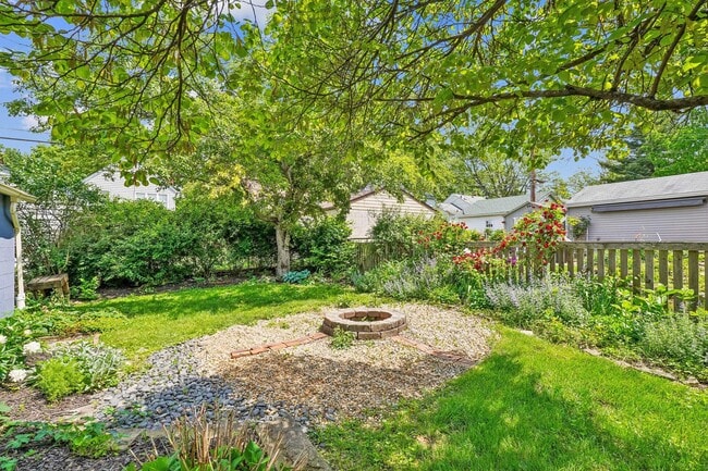 Photo - 94 Acton Rd