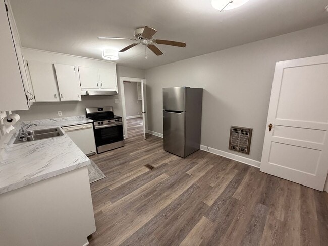 Photo - Charming 3 Bed 1 Bath Home Minutes From MTSU