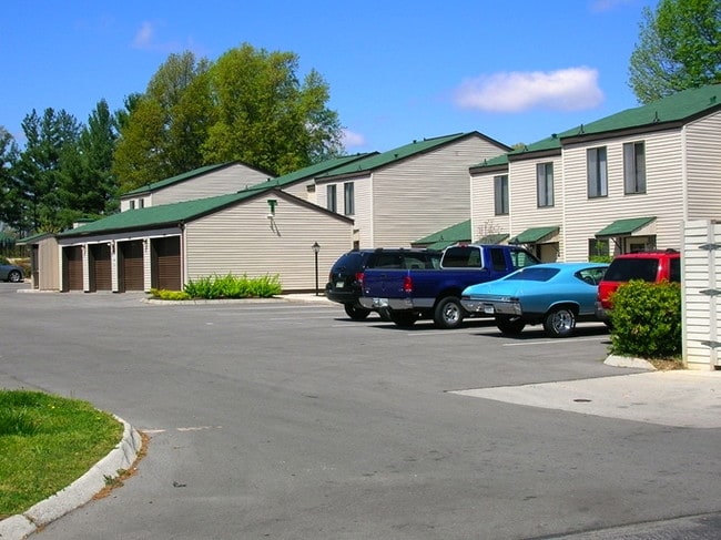The Summit Apartments