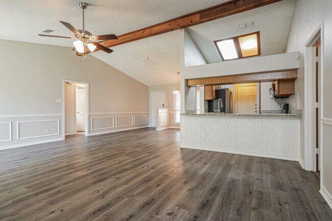 Photo - 7401 Meadow Creek Dr