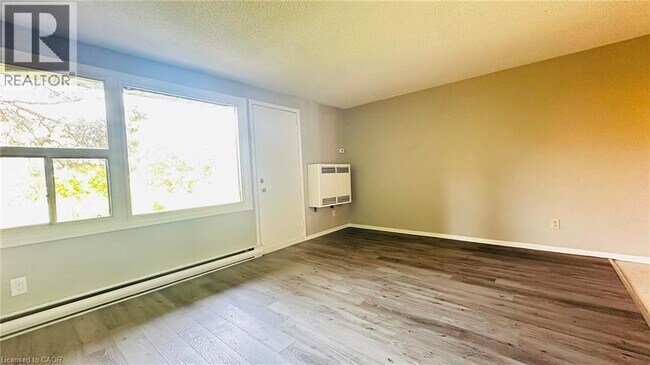 Photo - 1200 Courtland Ave E