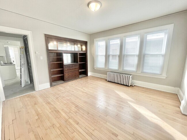 Photo - 2626 N Fratney St Unit 2628 (Upper Front)