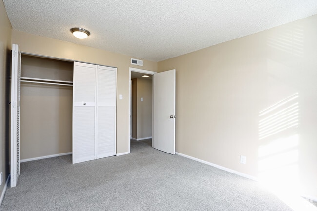 2BR, 1BA - 2A - Heights on Huron