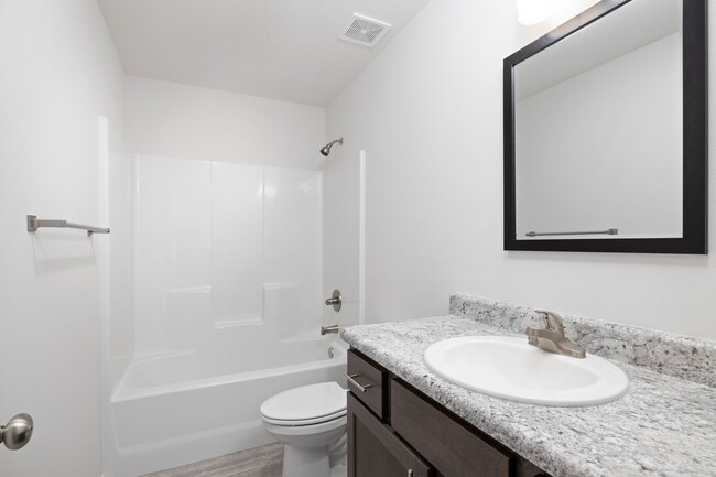 Photo - 3 Bedroom Home in Monett