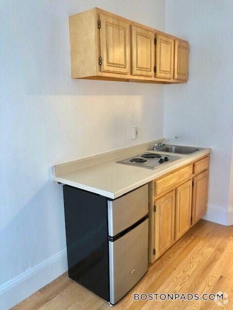 Building Photo - 405 Beacon St Rental