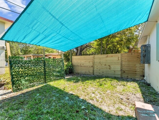 Photo - 5517 NW 1st Pl Unit 5519