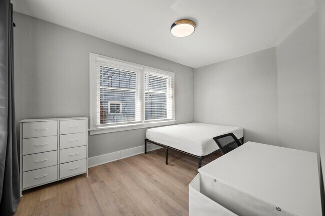 Photo - 4525 5th Ave NE Unidad U