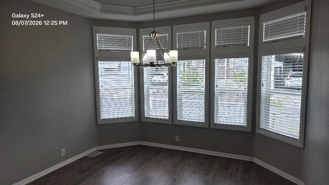 Photo - 1361 Shadowglen Way