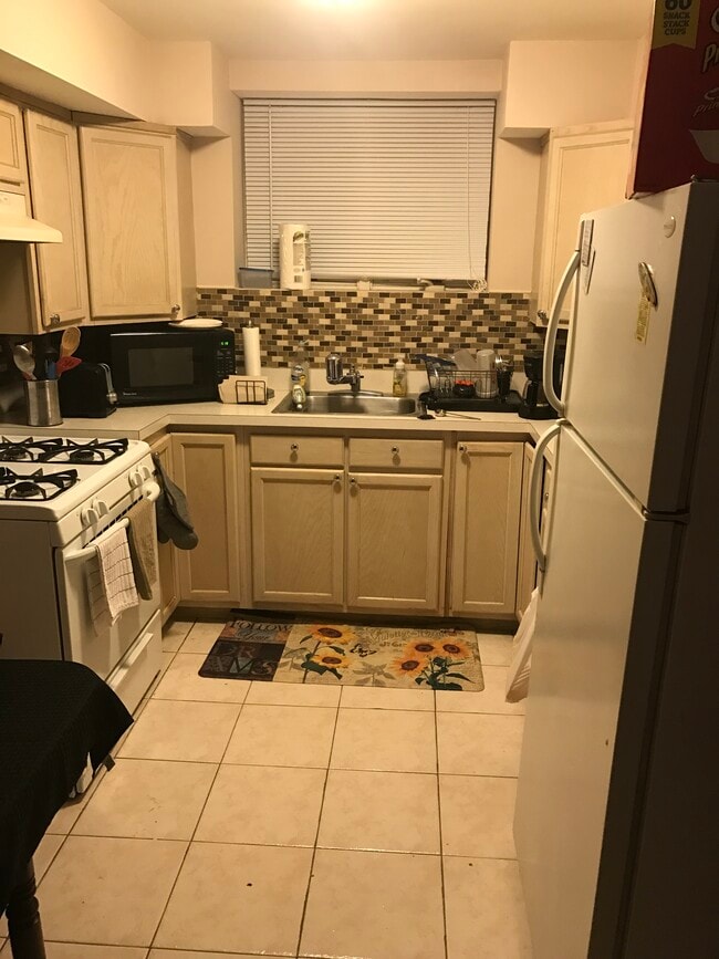 Building Photo - 735 Annadale Rd Unit 1st floor