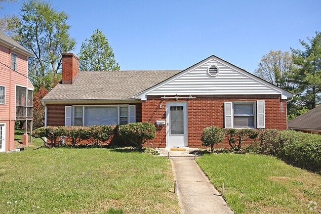 Building Photo - Near Downtown, UVA, and Pantops Unit Grove Ave 706 A Rental