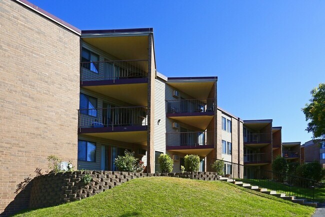 Photo - Granite Place-1011-11013