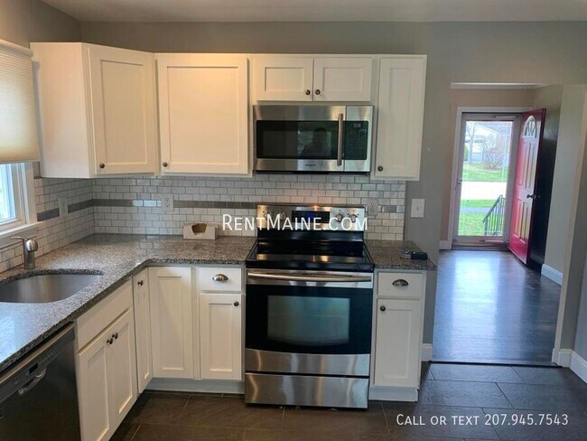 Photo - 173 Parkway N