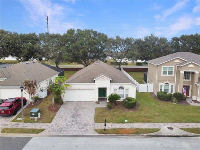 Photo - 522 Kildrummy Dr