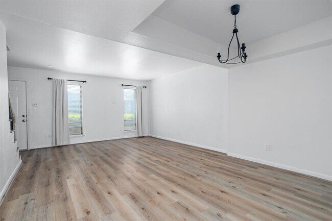 Photo - 10331 Longmont Dr Unidad 35/2