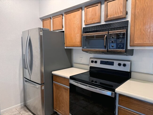 Photo - 2121 El Paseo St Unidad 1801