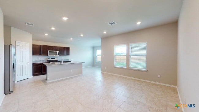 Photo - 1504 Rolling Thunder Dr
