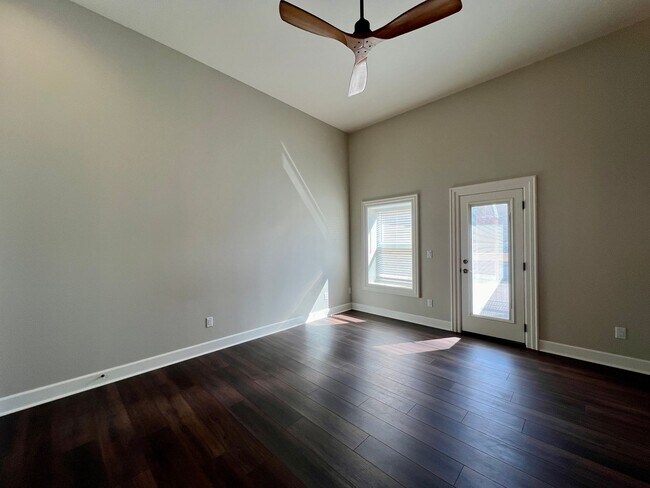 Photo - Modern Living with a Touch of Historic Charm Unit 204