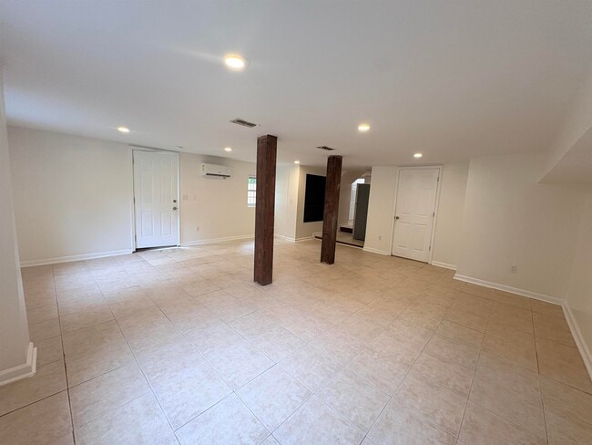 Photo - 212 Barbourville Dr Unit Studio