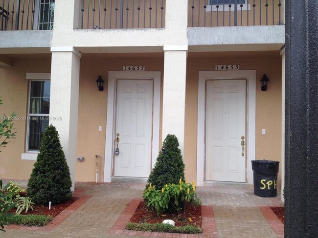 Building Photo - 14657 SW 14th St Rental