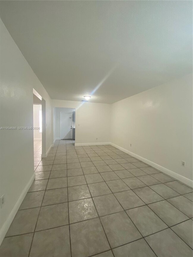 Photo - 11350 SW 3rd St Unidad A