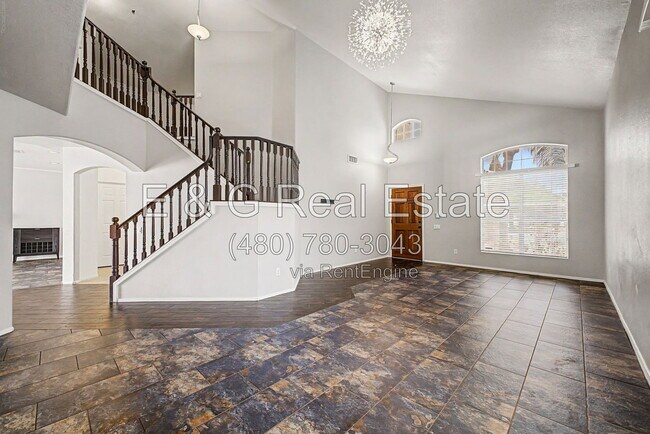 Photo - 19424 N 33rd Pl