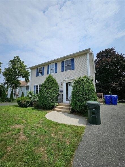 Building Photo - 61 Lawe St Rental