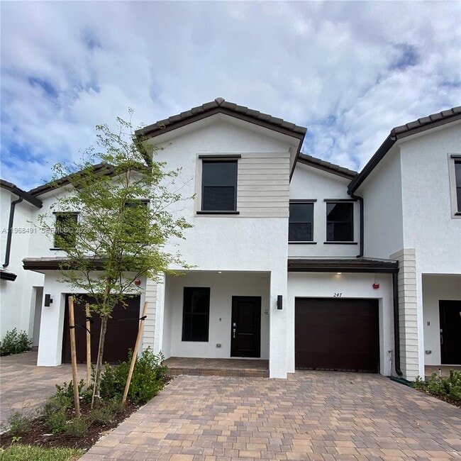 Photo - 247 SW 159th Dr