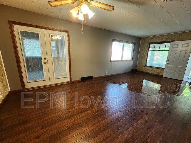 Photo - 1126 Columbia St