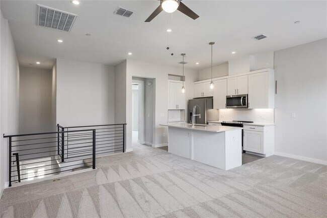 Photo - 12001 Vista Parke Dr Unidad 504