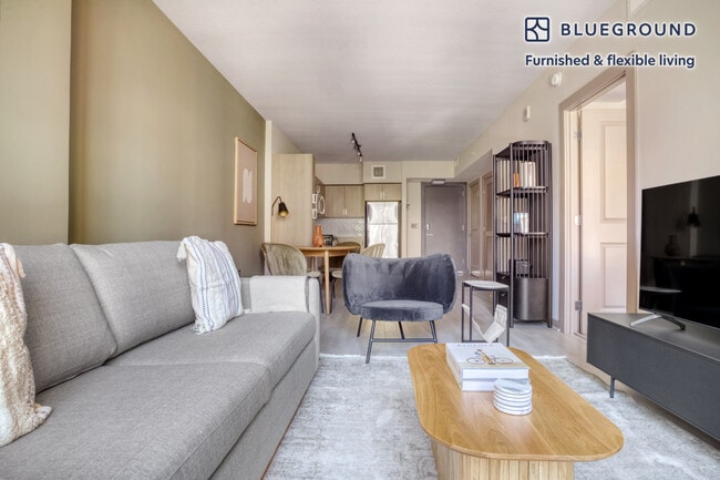 Photo - 505 18th St S Unit FL4-ID574