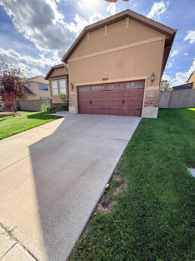 8825 Jefferson Dr