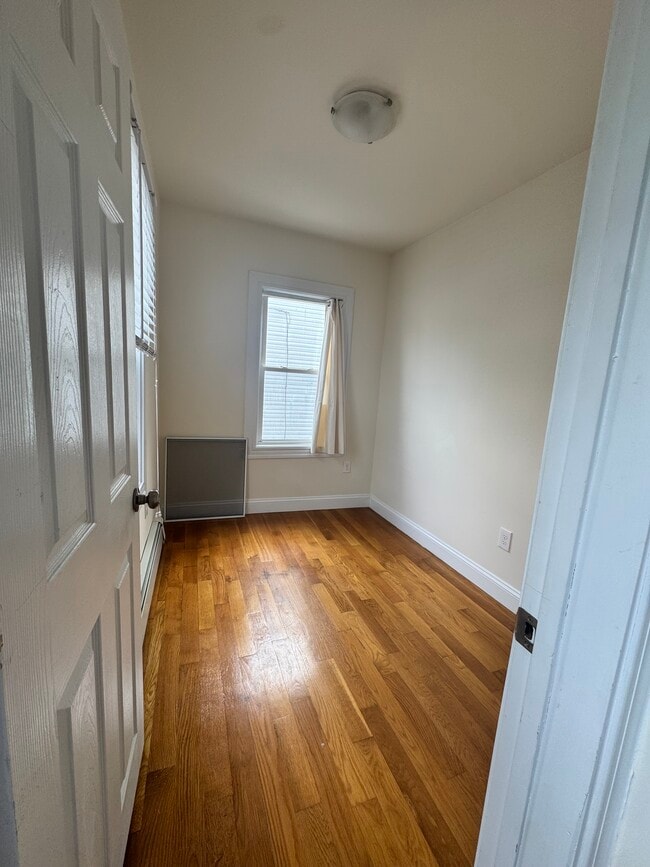 Photo - 33 Harding St