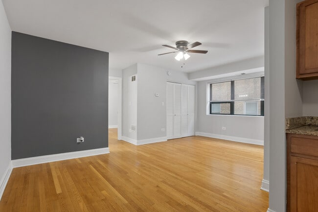 Photo - 7616 N Marshfield Ave