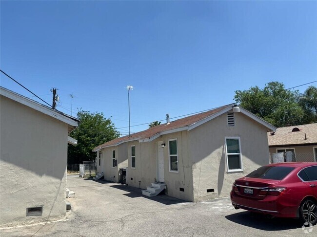 Building Photo - 130 S Giovanola Ave Rental