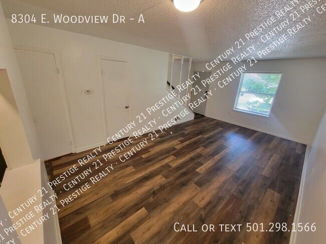 Photo - 8304 Woodview Dr S Unit A