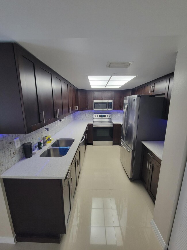 Photo - 1400 Crestwood Ct S Unit 1402