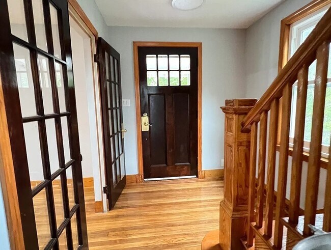 Photo - 663 Union St