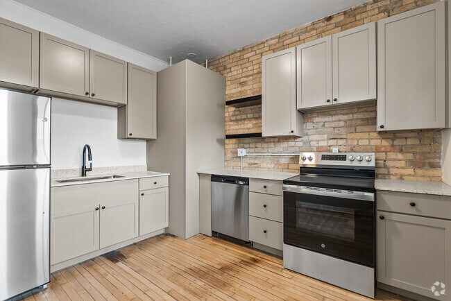 Building Photo - 416 10th Ave Rental