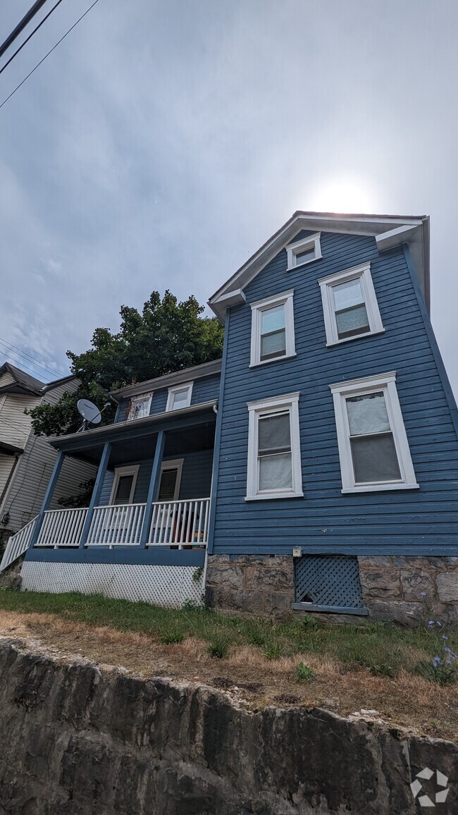 Building Photo - 443 Goethe St Rental