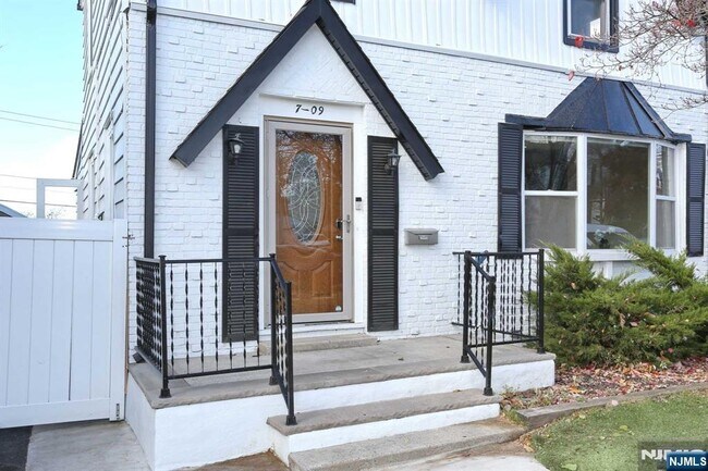 Photo - 7-09-9 Campbell Rd