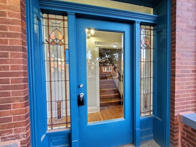 Front entry - 2334 Euclid Ave Apartamentos Unidad 1